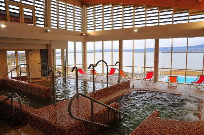 HOTEL VELENCE RESORT SPA KAPOLNASNYEK 4 Magyarorsz g HUF